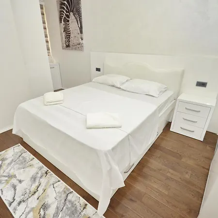 Matej Apartamento *